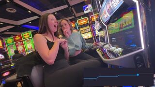 Nadia Foxx és Serenity Cox jackpot üldözésben próbálják elkerülni az élvezetet