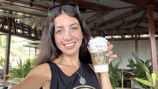 Tini cumizás a starbucks mosdójában – arcára spriccelő himbilimbi utána kávézás nyálkával középen